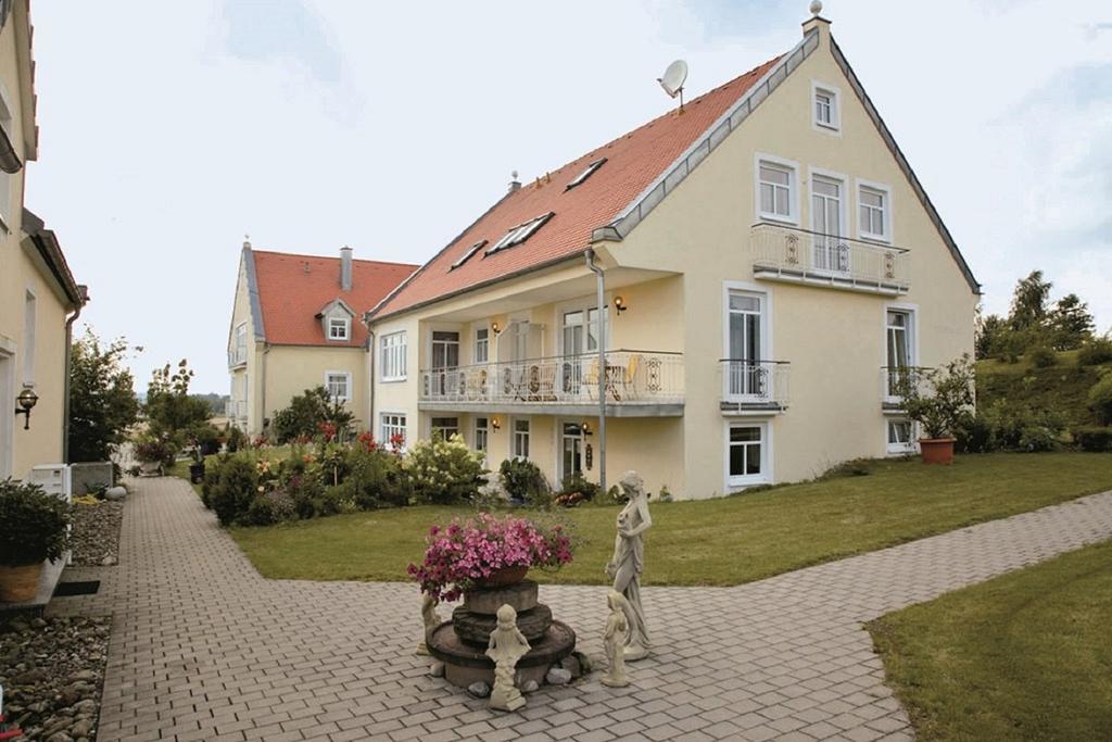 Auszeit - Ihr Sibyllenbad Gaestehaus Neualbenreuth Bagian luar foto
