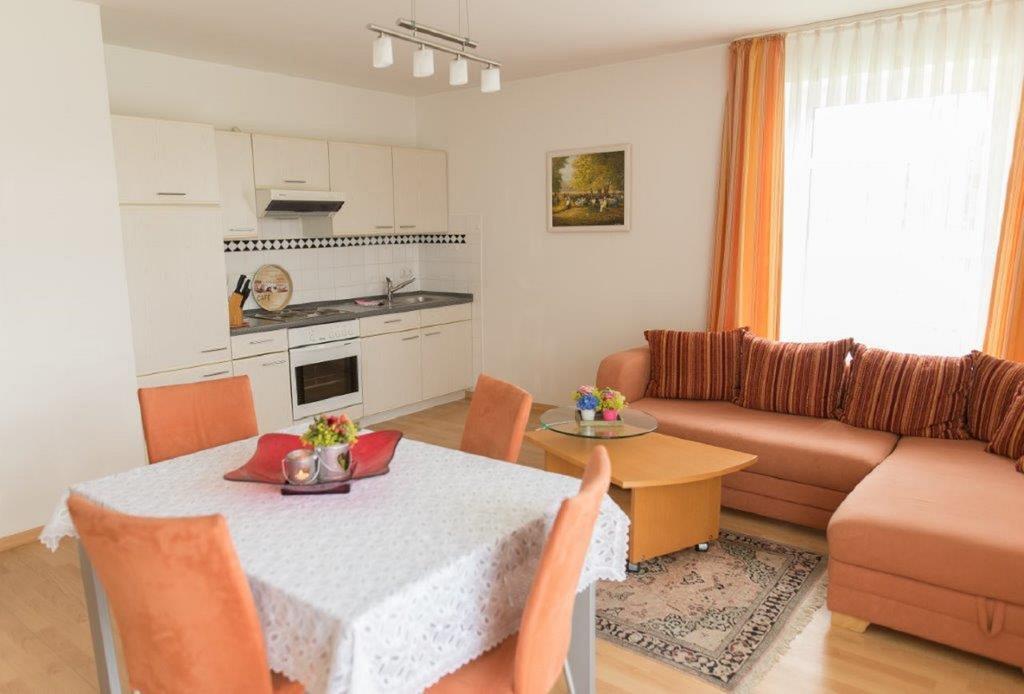 Auszeit - Ihr Sibyllenbad Gaestehaus Neualbenreuth Bagian luar foto